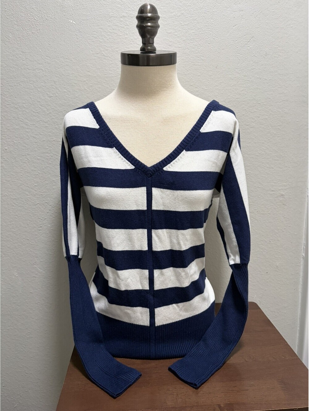 Boston Proper Pullover V Neck Striped Navy Sweater XS Y2K